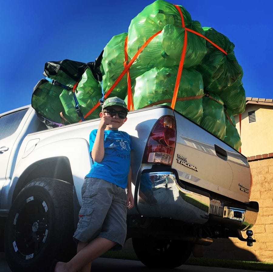 Amazing 10-Year Old Boy Inspires Frontier Airlines Crew to Recycle