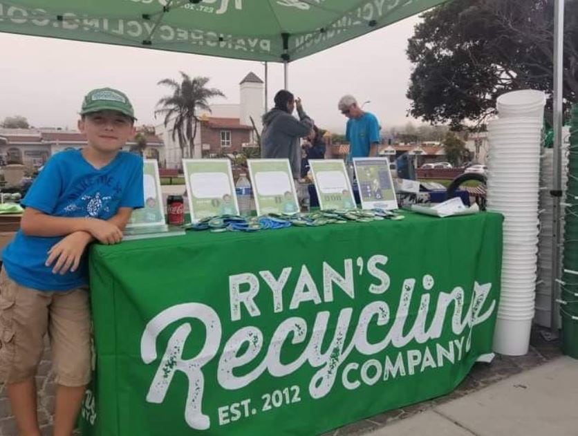 Amazing 10-Year Old Boy Inspires Frontier Airlines Crew to Recycle