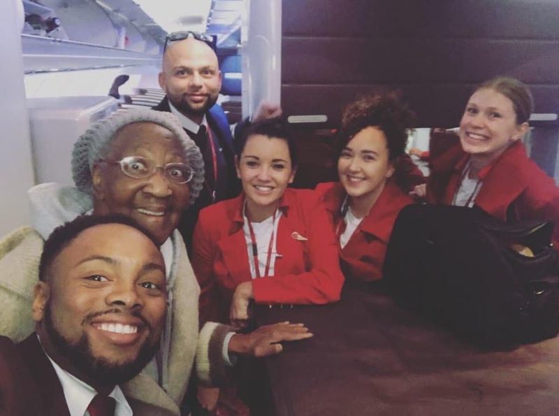 Kindhearted man trades seats with an 88-year-old woman who’s always dreamed of flying first-class.