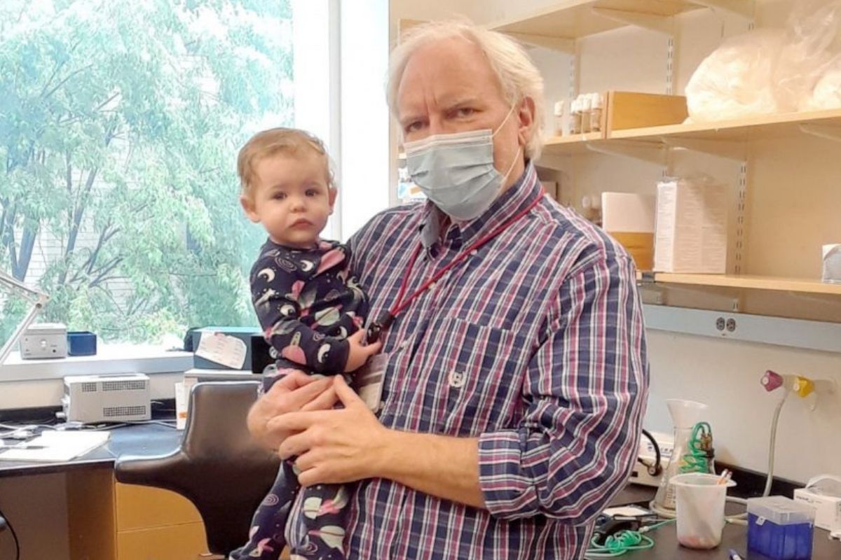Professor buys crib for his office to support student mom.
