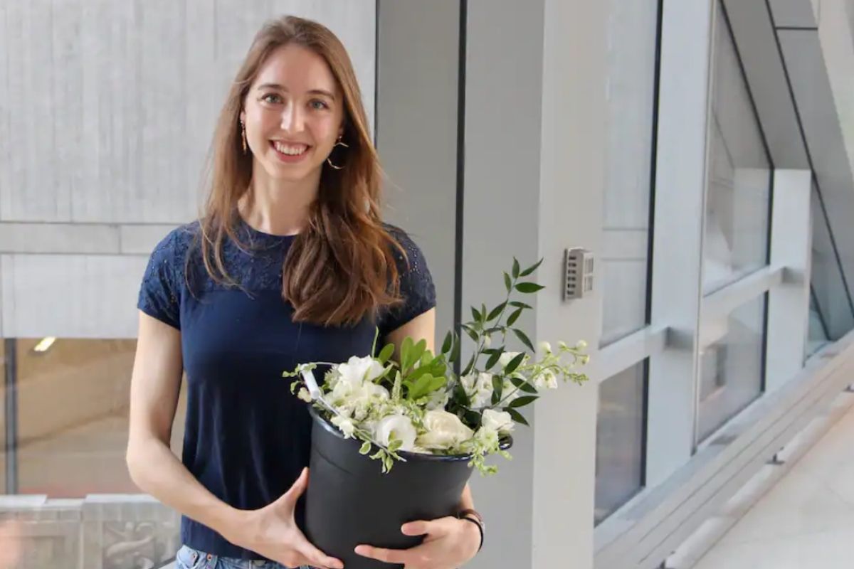 Doctor shows up after weddings, and with permission, brings repurposed flower bouquets back to her patients.