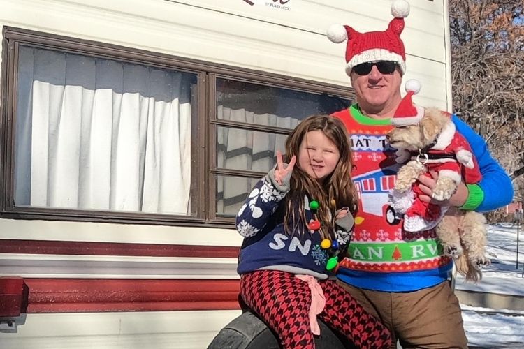 Father-daughter duo provides donated RVs to people who lost their homes in California wildfires