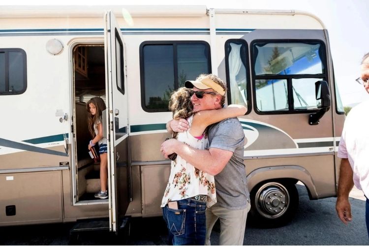 Father-daughter duo provides donated RVs to people who lost their homes in California wildfires