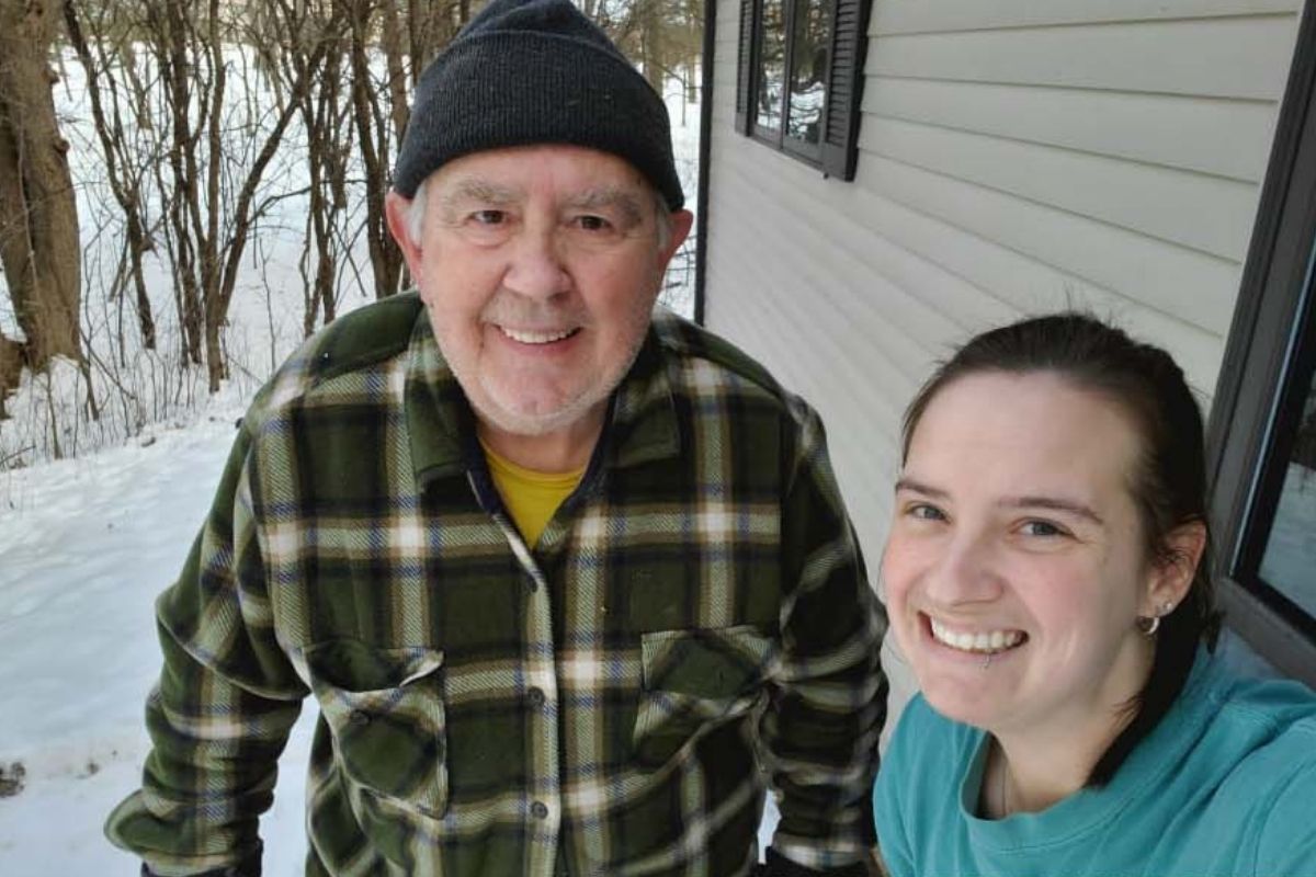 Mystery ‘garbage man’ solved after neighbors finally discover man bringing up bins