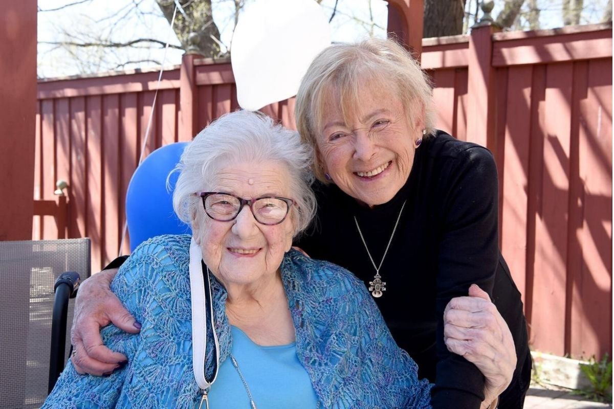98-year-old Jewish refugee reunited with her daughter 80 years after putting her up for adoption amid WWII.