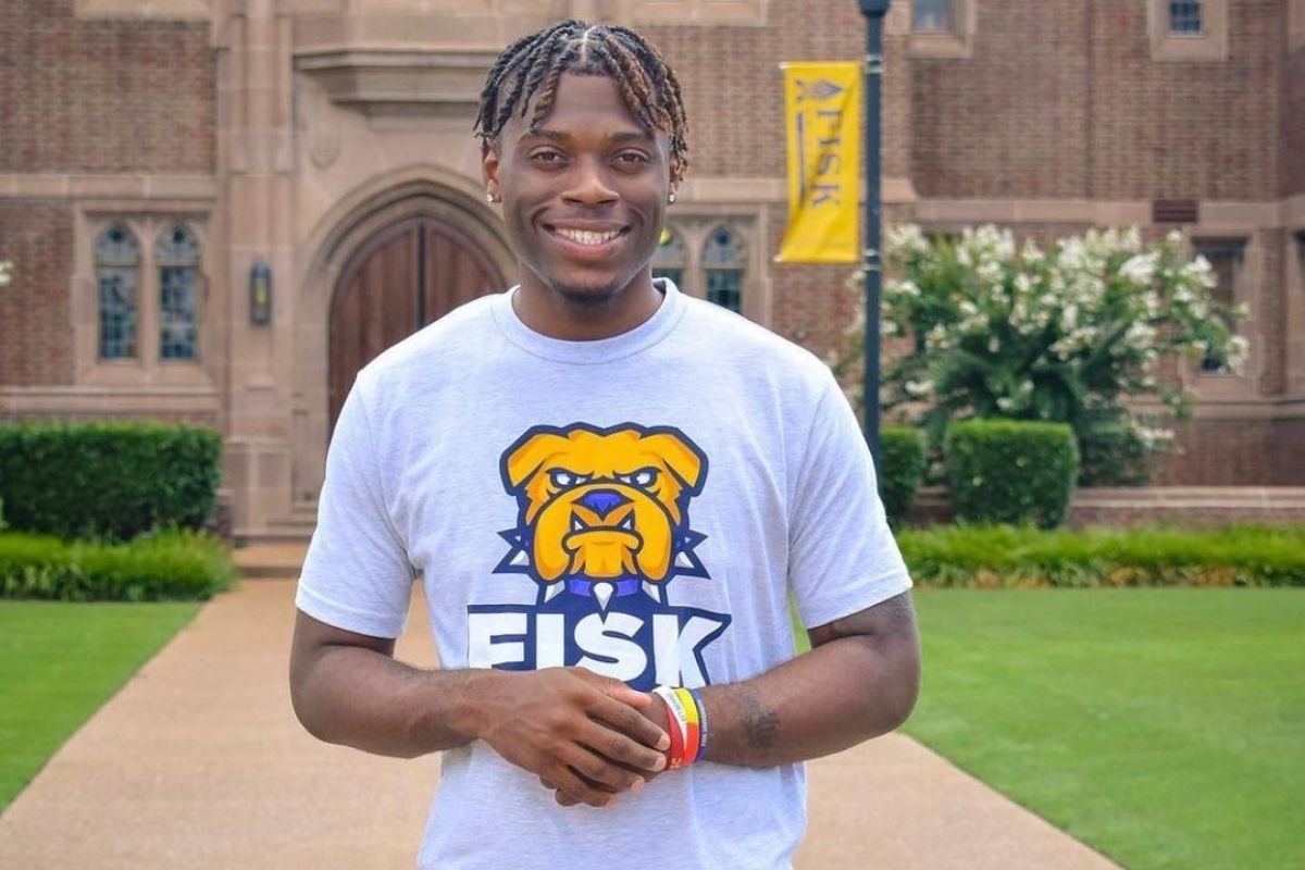 Homeless teen overcomes living in domestic violence shelters to earn spot on college basketball team (Jeremiah Armstead/IG)