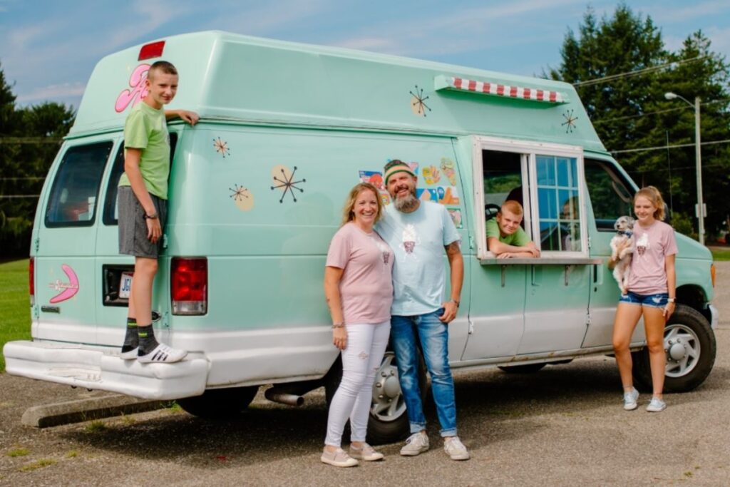 Ohio family converts ice cream truck into vehicle that delivers free food to community kids in need