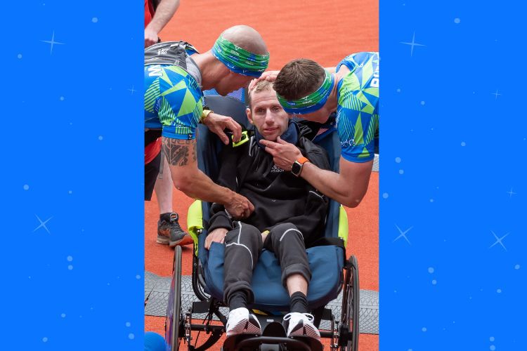 Rugby League star carried over Marathon finish line by former teammate