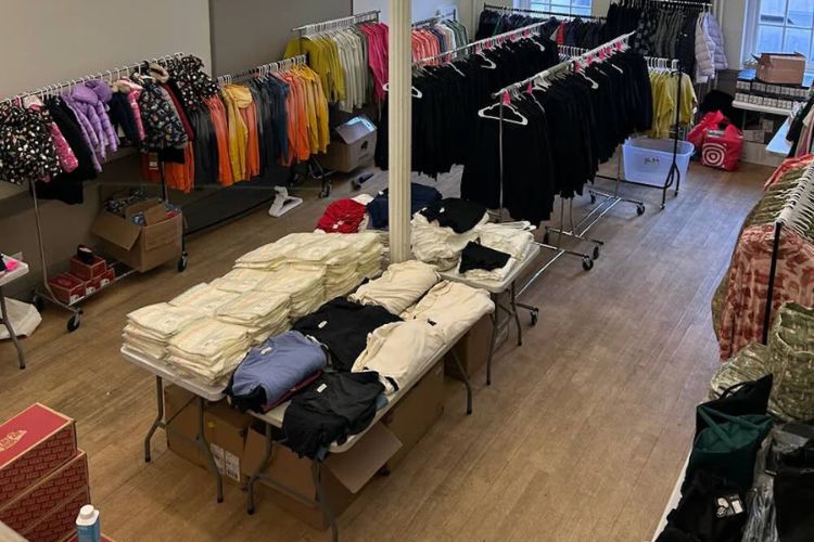 40 anos de doações: uma organização sem fins lucrativos apoia famílias e proporciona sorrisos